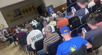 Plictiseală mare la întâlnirea candidatului Ovidiu Vlad cu electoratul din Aurel Vlaicu